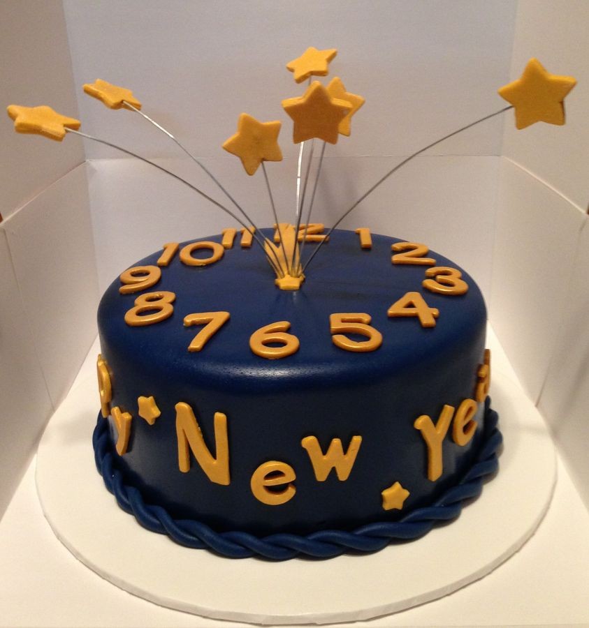 yellow-star-new-year-2017 purple-clock-cake